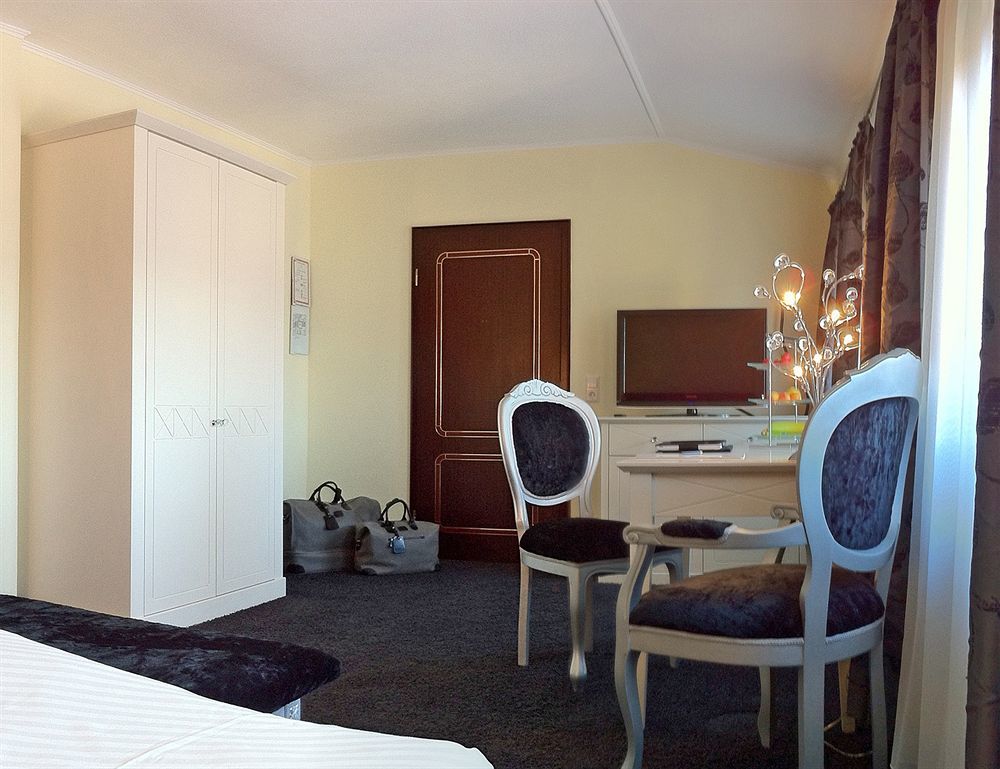Boutiquehotel Goldhahn Bio Sport & Wellness Aalen Ngoại thất bức ảnh