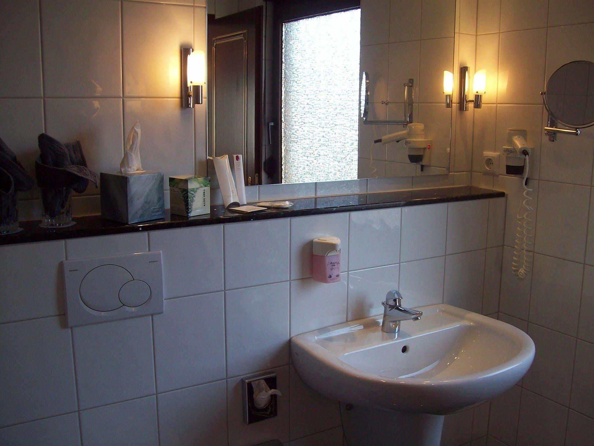 Boutiquehotel Goldhahn Bio Sport & Wellness Aalen Ngoại thất bức ảnh