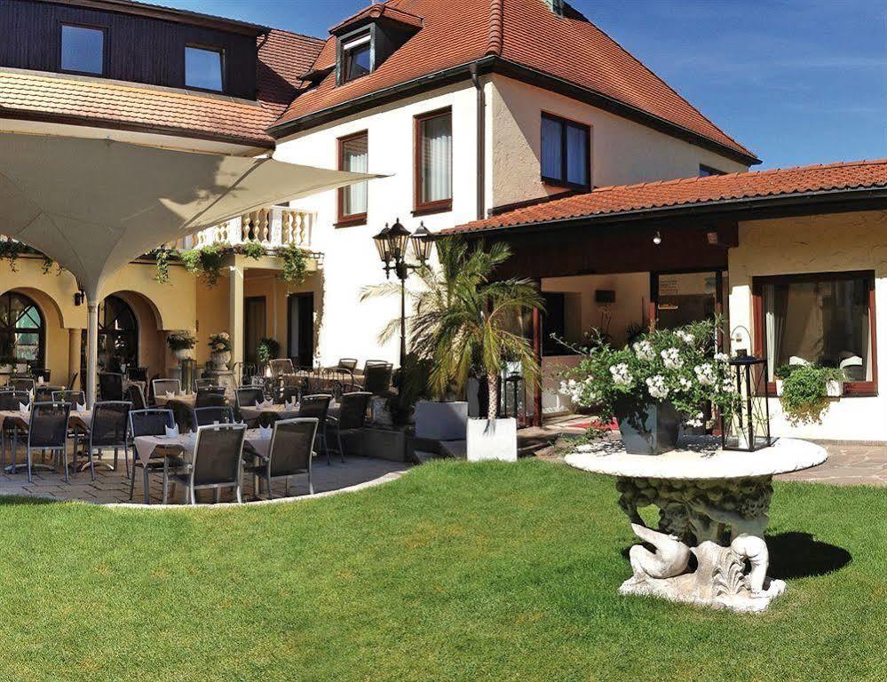 Boutiquehotel Goldhahn Bio Sport & Wellness Aalen Ngoại thất bức ảnh